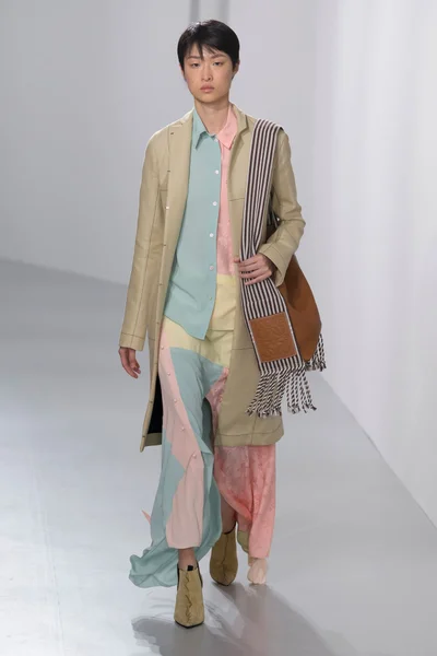 Look 35